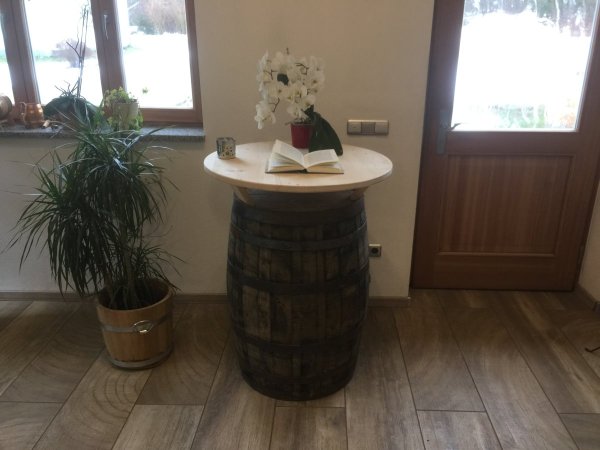 Fasstisch Whiskyfass als Stehtisch Eichenfass gebraucht Tischfass Holzfass rustikal